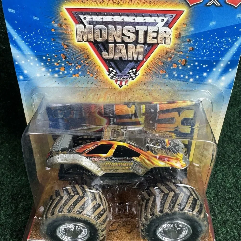 Maximum Destruction Hot Wheels Monster Jam Truck Flag Series Mud Trucks 12/75